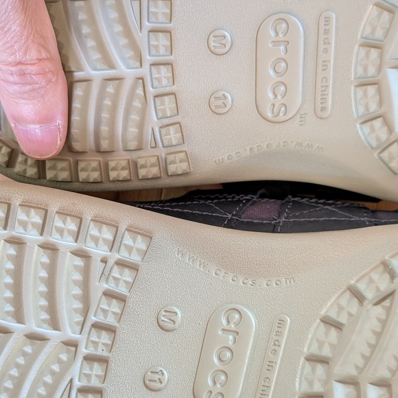 Crocs Santa Cruz Leather Fisherman Sandals Size 11. - Picture 3 of 6